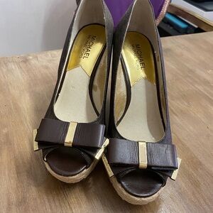 Michael Kors Meg 8M Brown with bow, Wedge